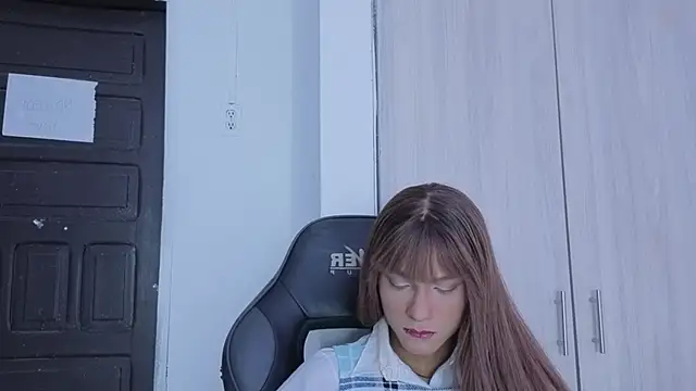 tiffanyy 777 online show from June 4, 10:49 pm