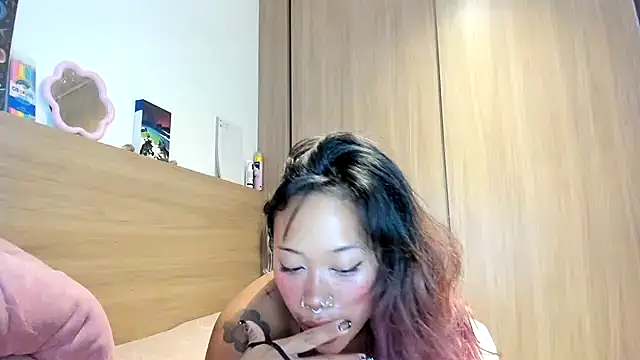 heavenngirlyy444 online show from January 9, 4:48 am