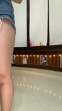 Snapshot of T-Nana chatting on June 30, 3:57 pm T-Nana online show from June 30, 3:57 pm