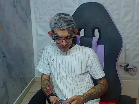 Boy tatto77 online show from February 8, 3:48 pm