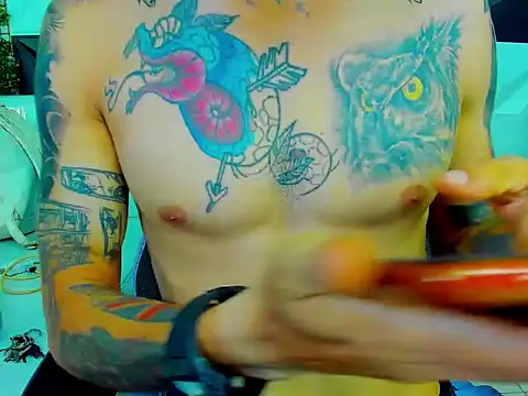 Boy tatto77 online show from June 12, 12:37 pm