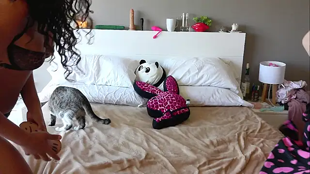 MikaScarlet online show from March 31, 2:06 pm