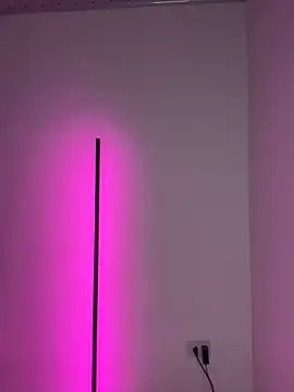 Nicollewest1 online show from February 5, 7:51 pm