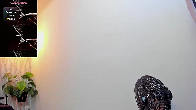 Noah Clarkk online show from April 26, 5:32 pm