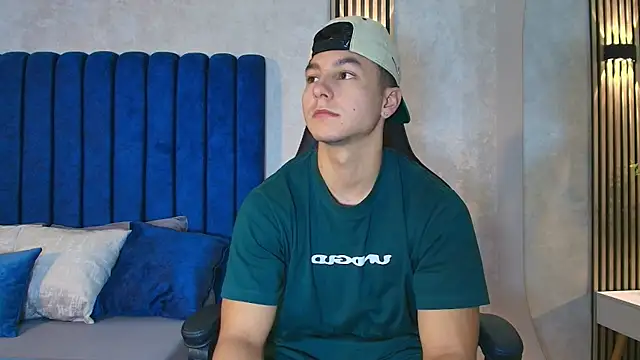 Noah Clarkk online show from June 5, 5:40 pm