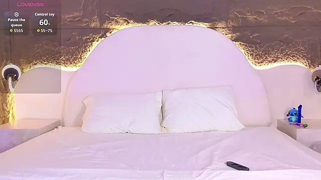 Snapshot of NahomiChocolate chatting on December 18, 12:33 pm NahomiChocolate online show from December 18, 12:33 pm