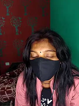 Snapshot of QWEEN7B chatting on December 18, 4:57 pm QWEEN7B online show from December 18, 4:57 pm