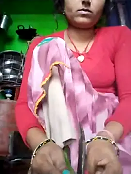 Snapshot of Cut_salni chatting on July 20, 3:21 am Cut salni online show from July 20, 3:21 am