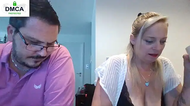 Snapshot of Miss-Chupagirly chatting on June 21, 1:03 pm Miss-Chupagirly online show from June 21, 1:03 pm