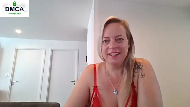 Snapshot of Miss-Chupagirly chatting on July 18, 7:12 am Miss-Chupagirly online show from July 18, 7:12 am