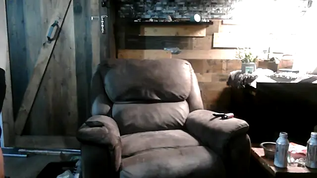 Snapshot of MISTERANDDEMI chatting on May 31, 10:55 pm MISTERANDDEMI online show from May 31, 10:55 pm