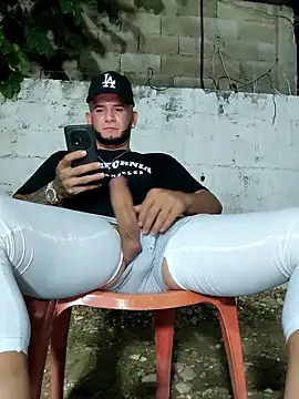PIGHIGHDIRTY p0 online show from June 19, 4:39 am