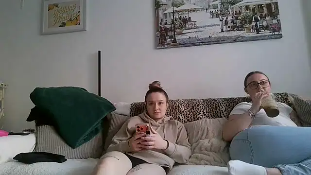 LilyLuck  online show from February 24, 3:32 pm