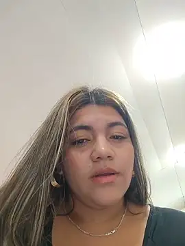 Snapshot of Ivy_enjoy chatting on May 25, 5:52 pm Ivy enjoy online show from May 25, 5:52 pm