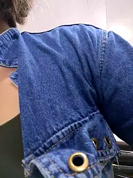 Snapshot of Ivy_enjoy chatting on June 1, 7:15 pm Ivy enjoy online show from June 1, 7:15 pm
