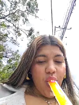 Snapshot of Ivy_enjoy chatting on June 17, 5:25 pm Ivy enjoy online show from June 17, 5:25 pm