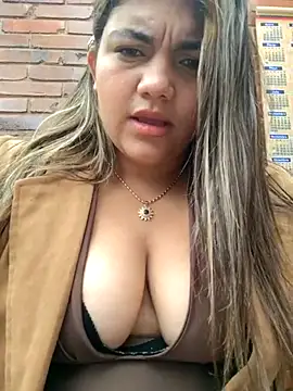 Snapshot of Ivy_enjoy chatting on July 28, 6:20 pm Ivy enjoy online show from July 28, 6:20 pm