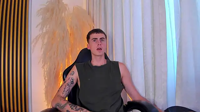 SpaceBoy1 online show from March 12, 10:16 pm