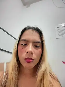 MiaSizzle online show from February 28, 8:10 pm