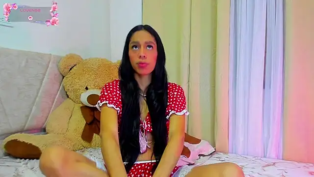 misty noire online show from May 1, 2:10 pm