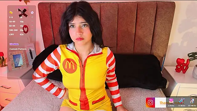 hannaa cute online show from February 8, 3:04 pm