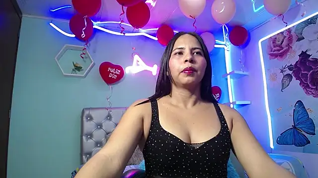 nicol ross19 online show from February 15, 12:51 am