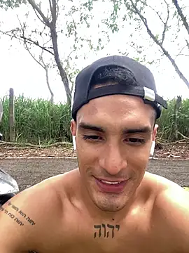 Maicol xxxx online show from February 22, 3:32 pm