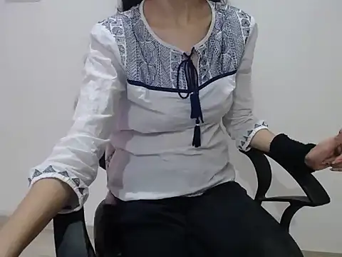 Snapshot of Farhana_beautyfull chatting on April 9, 4:34 am Farhana beautyfull online show from April 9, 4:34 am