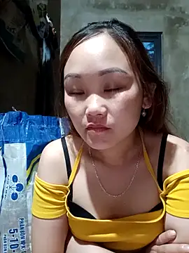 Snapshot of yula-bi chatting on May 24, 10:04 pm yula-bi online show from May 24, 10:04 pm
