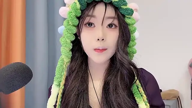 smalldaisy online show from February 3, 2:21 am