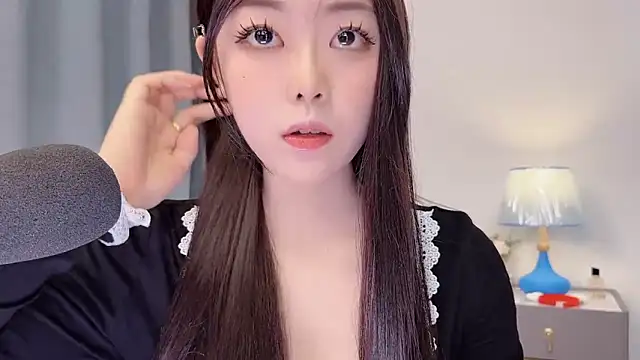 smalldaisy online show from April 25, 2:03 am