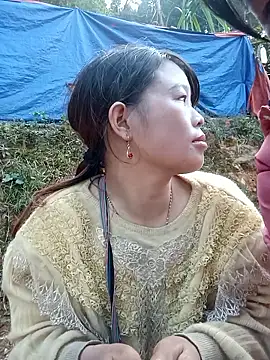 Snapshot of chloe-ri chatting on December 19, 8:10 am chloe-ri online show from December 19, 8:10 am