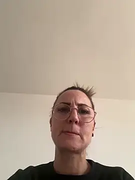 Snapshot of gatita07 chatting on December 22, 2:14 pm gatita07 online show from December 22, 2:14 pm