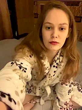 Snapshot of _MarieApril chatting on December 19, 2:24 pm MarieApril online show from December 19, 2:24 pm