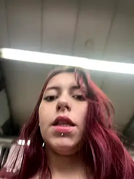 Snapshot of CamiTeaseX_ chatting on January 15, 10:24 pm CamiTeaseX online show from January 15, 10:24 pm