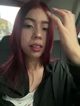 Snapshot of CamiTeaseX_ chatting on February 6, 12:52 pm CamiTeaseX online show from February 6, 12:52 pm