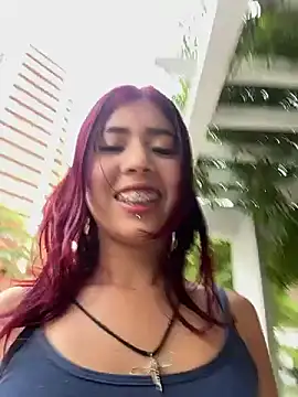 Snapshot of CamiTeaseX_ chatting on February 9, 12:31 pm CamiTeaseX online show from February 9, 12:31 pm