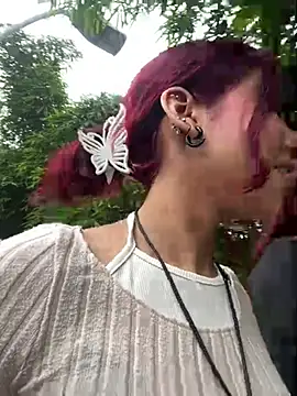 Snapshot of CamiTeaseX_ chatting on February 13, 1:51 pm CamiTeaseX online show from February 13, 1:51 pm