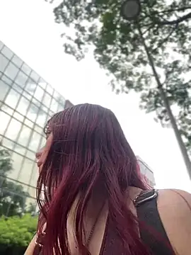 Snapshot of CamiTeaseX_ chatting on February 22, 12:47 pm CamiTeaseX online show from February 22, 12:47 pm