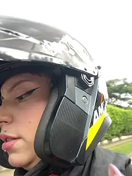 Snapshot of CamiTeaseX_ chatting on February 23, 7:33 pm CamiTeaseX online show from February 23, 7:33 pm