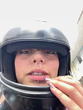 Snapshot of CamiTeaseX_ chatting on March 4, 8:37 pm CamiTeaseX online show from March 4, 8:37 pm