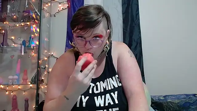 Snapshot of Pupghostt chatting on June 7, 12:53 pm Pupghostt online show from June 7, 12:53 pm