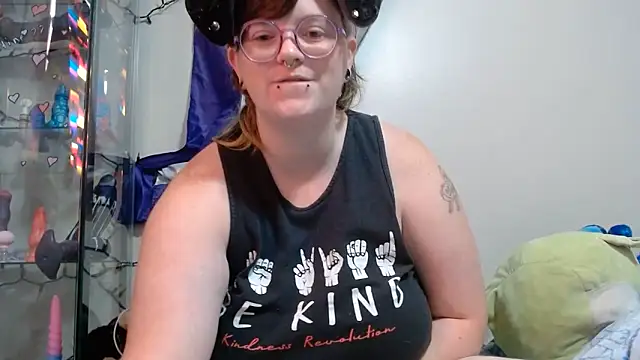 Snapshot of Pupghostt chatting on June 15, 12:18 pm Pupghostt online show from June 15, 12:18 pm