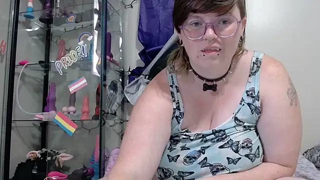 Snapshot of Pupghostt chatting on June 28, 12:55 pm Pupghostt online show from June 28, 12:55 pm