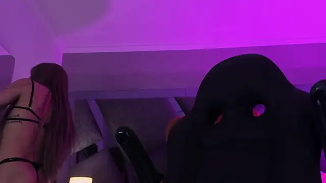 Charlotteinpole online show from March 17, 3:44 am