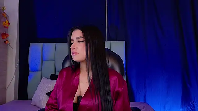 Emilyy05  online show from June 17, 4:04 am