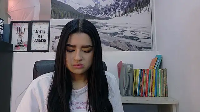 Emilyy05  online show from June 29, 1:12 am