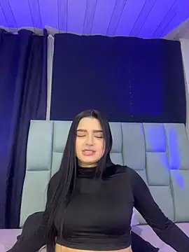 Emilyy05  online show from July 3, 3:13 am