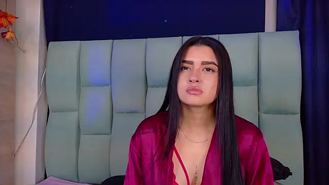 Emilyy05  online show from July 5, 3:13 am