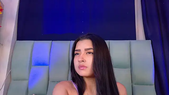 Emilyy05  online show from July 8, 2:05 am